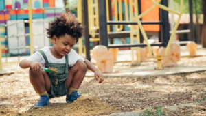 A importância do brincar livre para a cognição e sociabilidade infantil