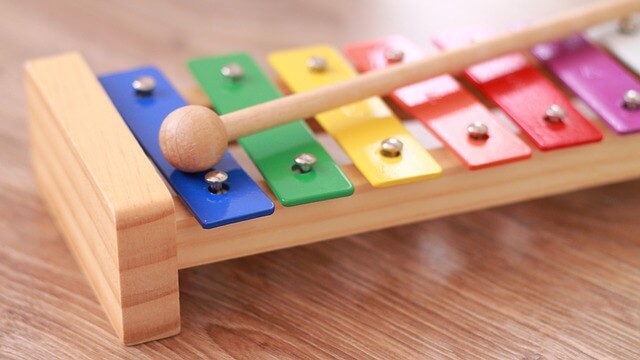 Brinquedos para autismo que estimulam a coordenação motora