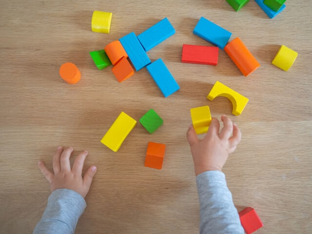 Brinquedos para autistas para melhorar a comunicação